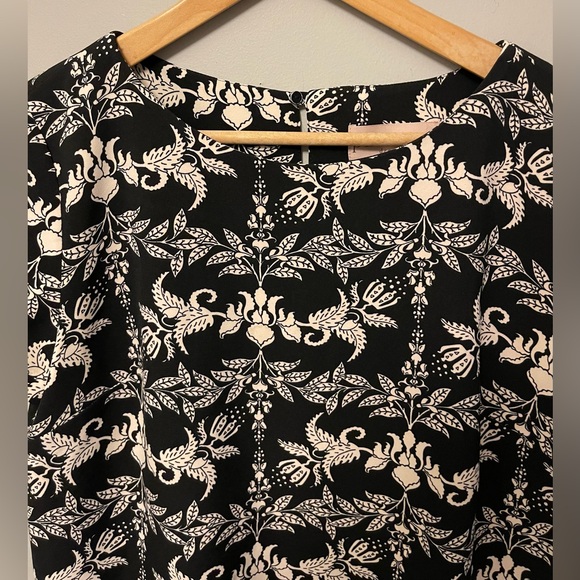 Damask Pattern Shift Dress - Picture 7 of 10